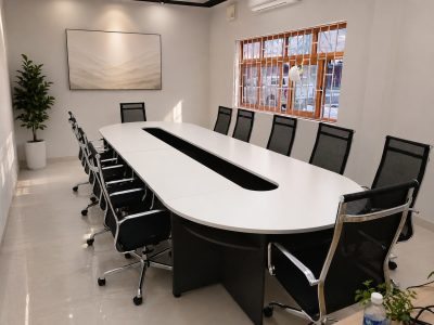 Bàn họp oval 10 người