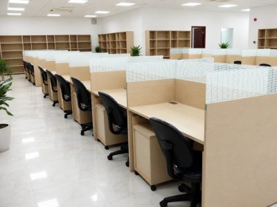 Cụm bàn làm việc có thiết kế gỗ kính
