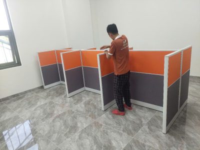 Cụm bàn vách ngăn thiết kế nhật vinh