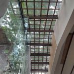 Thi công mái gỗ thông poly