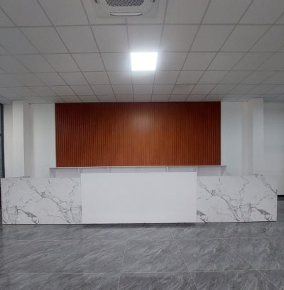 Quầy lễ tân thiết kế